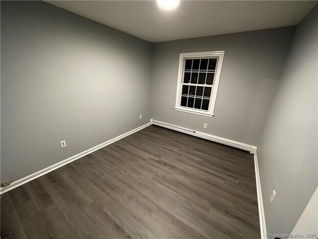 Foto del edificio - 193 Maple Hill Ave