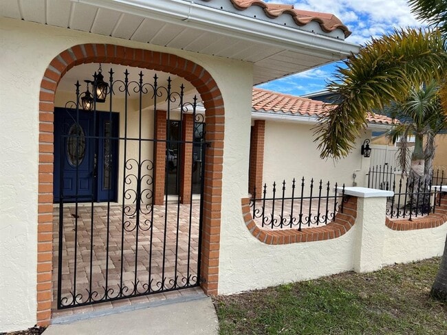 Foto del edificio - 6523 King Palm Way
