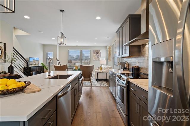 Building Photo - 2032 Bryant Park Dr