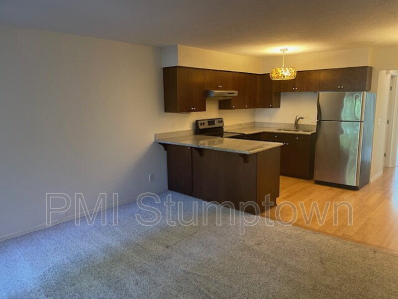 Foto principal - 2028 NE Clackamas St
