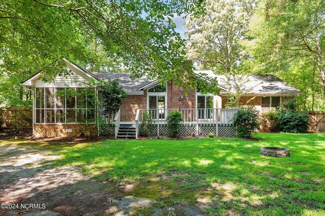 Foto del edificio - 103 Knollwood Ct