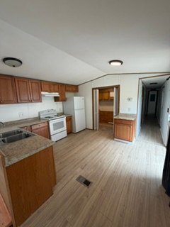 Foto del edificio - 7413 R H Rd