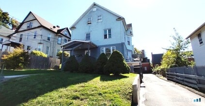 Building Photo - 167 Liberty St