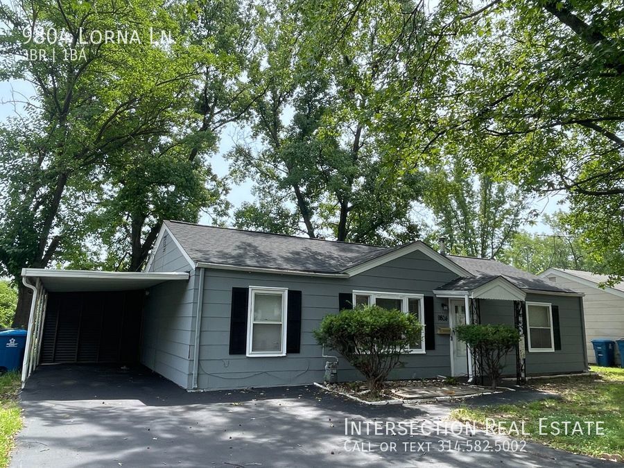 Primary Photo - Charming 3 Bedroom Ranch Home with Fenced ...