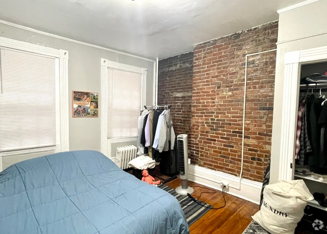 Building Photo - 7 Champney Pl