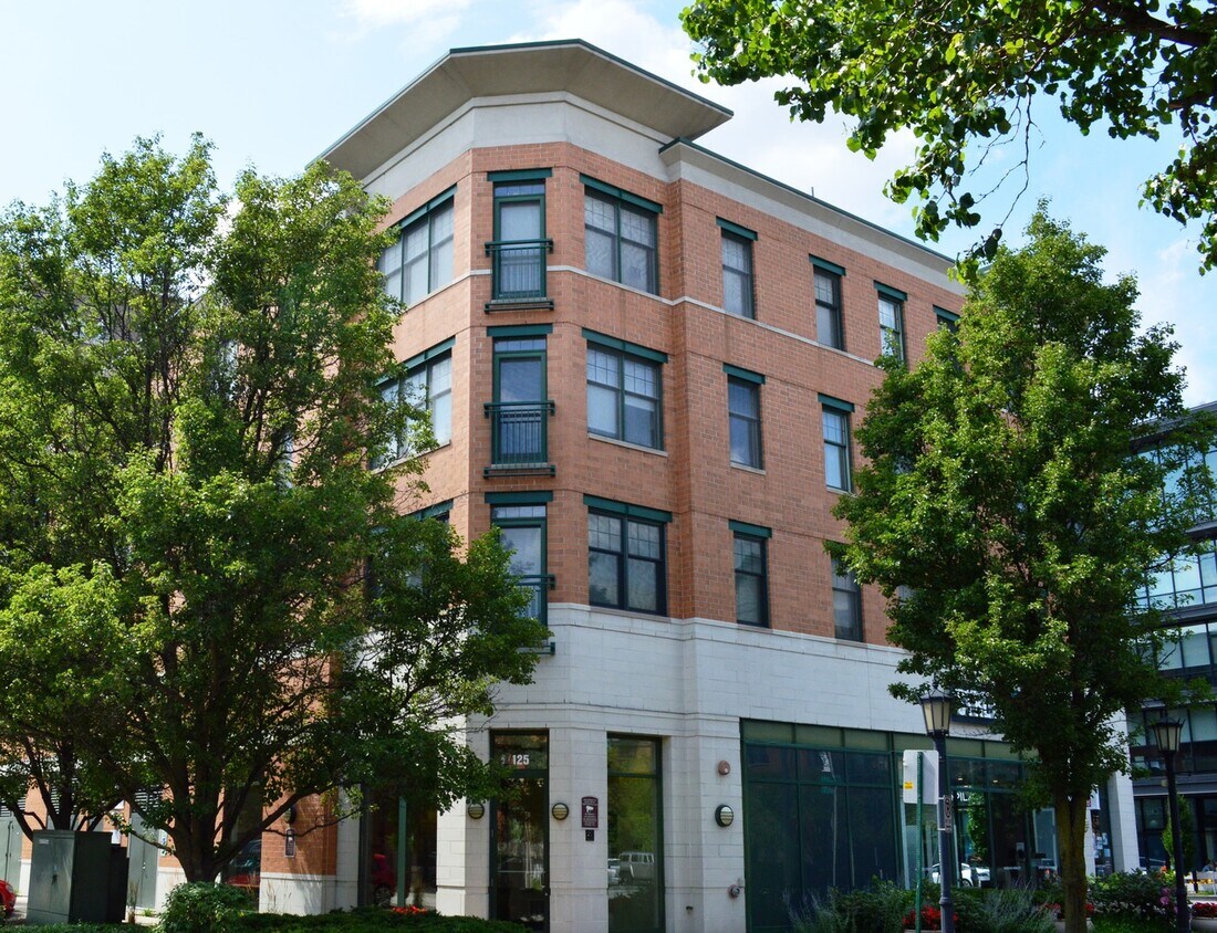 Primary Photo - 125 N Euclid Ave