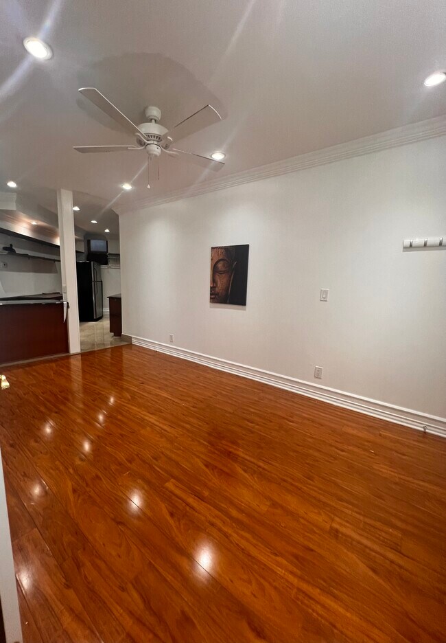 Foto del edificio - 553 Undercliff Ave