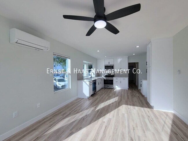 Foto del edificio - Luxurious 3-Bedroom, 2 Bath Apartment - St...