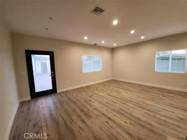 Foto del edificio - 10934 Nettleton St
