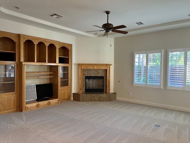 Building Photo - Gated Grand Island Home! MOVE IN SPECIAL