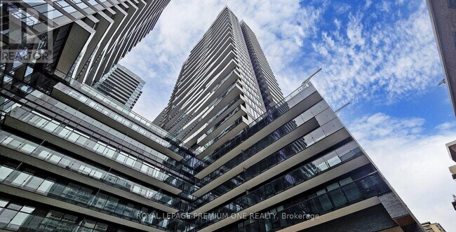 Building Photo - 127 Broadway Ave