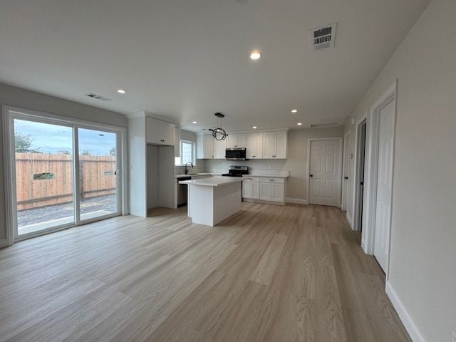 Building Photo - 2245 Goldenstar Court