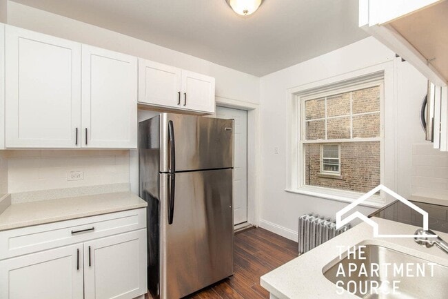 Building Photo - 6843 W 21st St