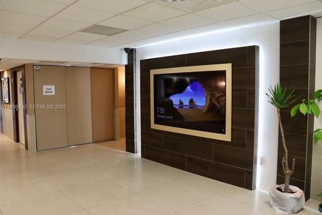 Foto del edificio - 4164 Inverrary Dr