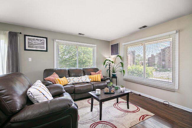Foto del edificio - 15810 Country Ct