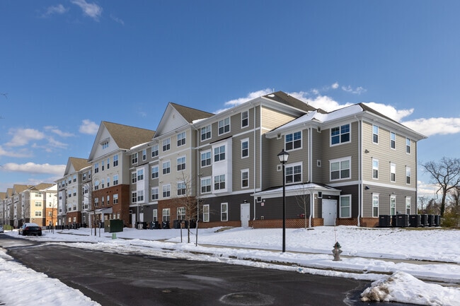Building Photo - Woodyard Station