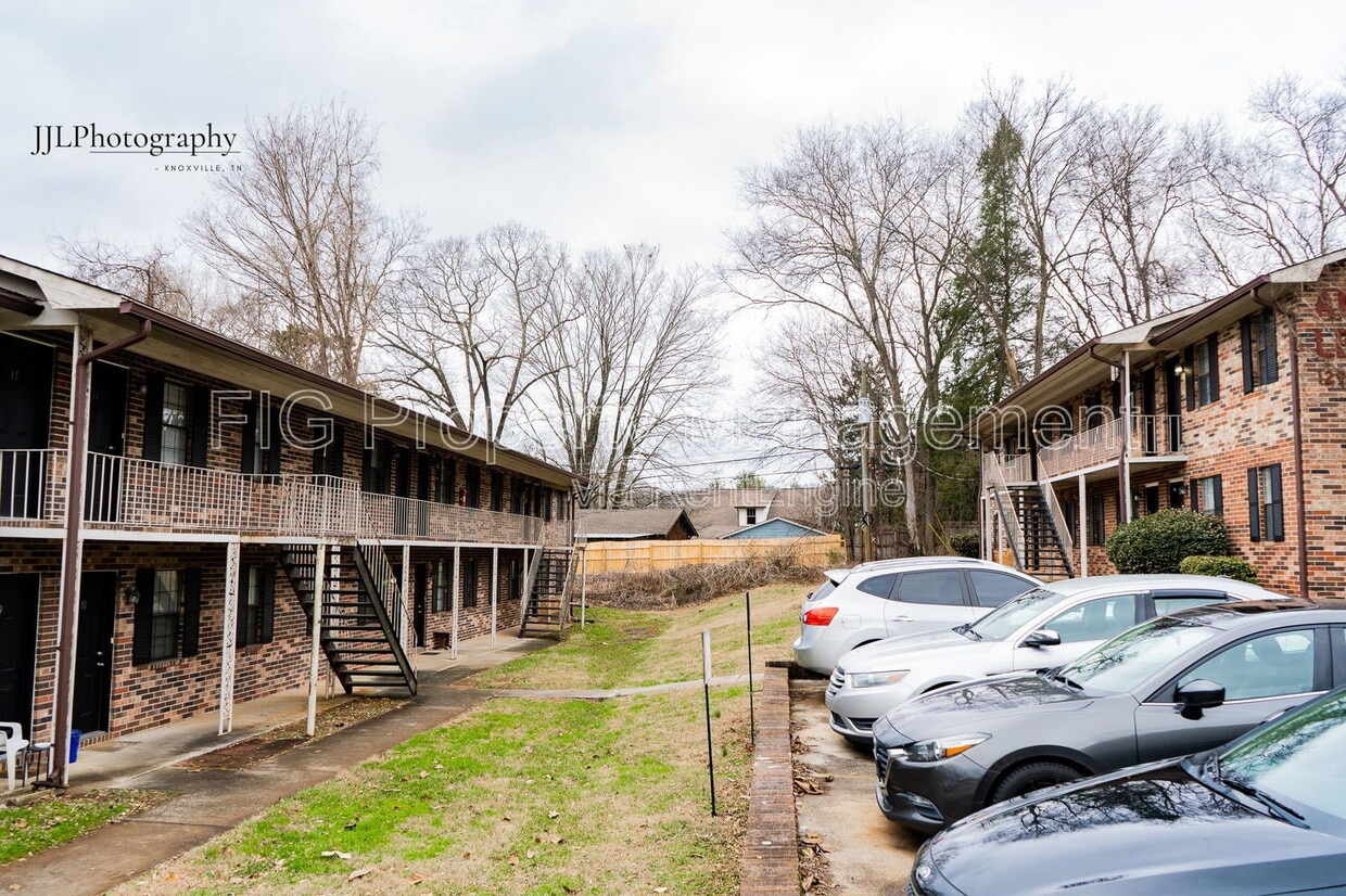 Building Photo - 129 Hillcrest Dr