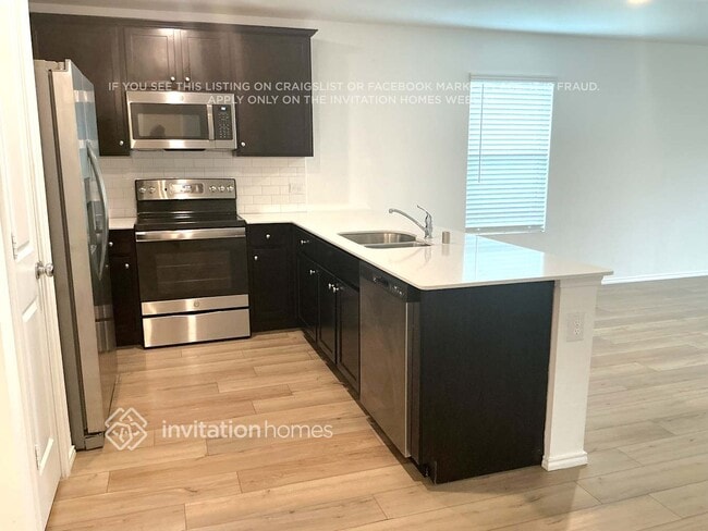 Foto del edificio - 1338 Mosely Cir