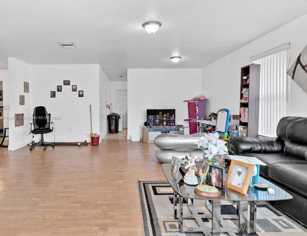 Building Photo - 17365 SW 107th Ave