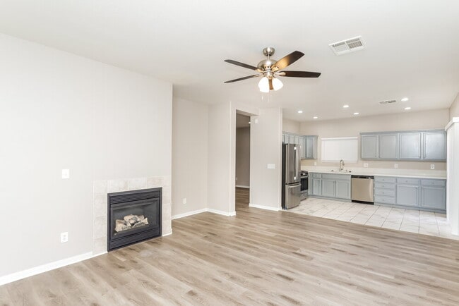 Foto del edificio - 10843 Colour Magic St