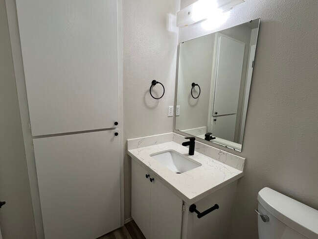 Foto del edificio - 21521 4th Ave W