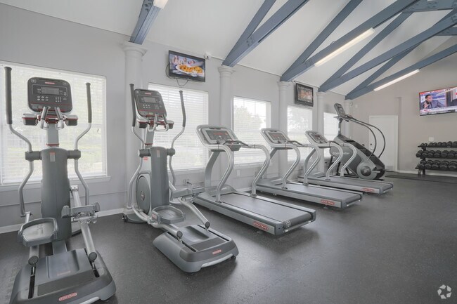 gimnasio abierto las 24 horas - The Forge on Lincoln
