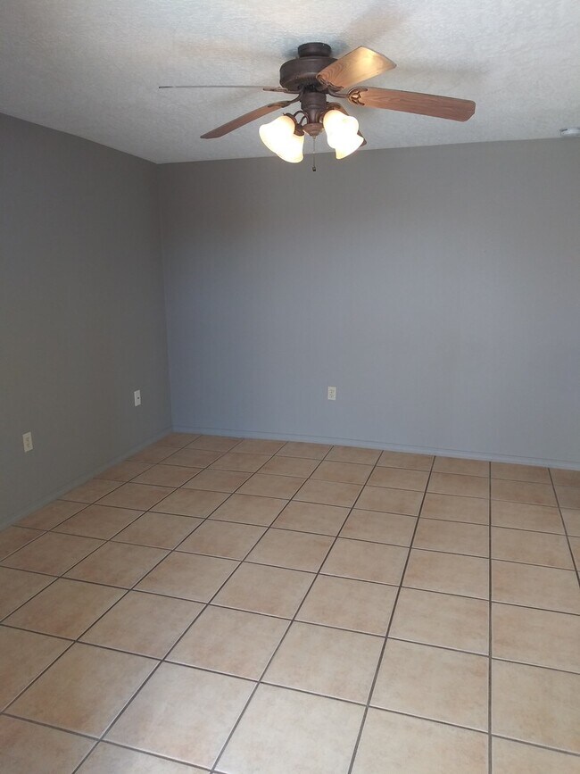Foto del edificio - Renovated super cute 2 bedroom home