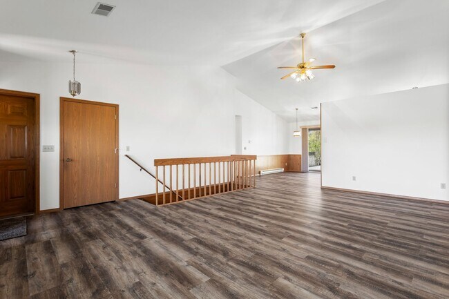 Foto del edificio - 650/652 Millbrook Drive