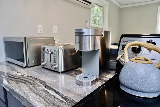 Photo - 4928 Oleander Dr House