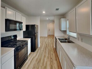 Building Photo - 6171 Dunsmore Cyn Ln