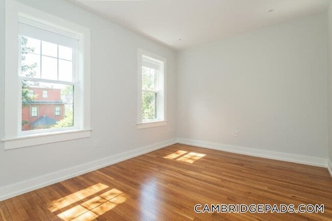Building Photo - 16A Forest St.
