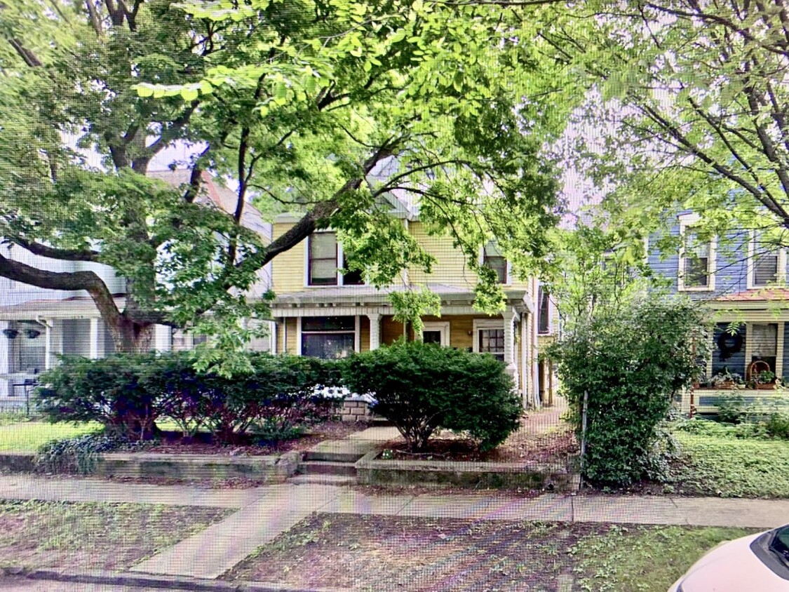 Primary Photo - 1230 Highland St