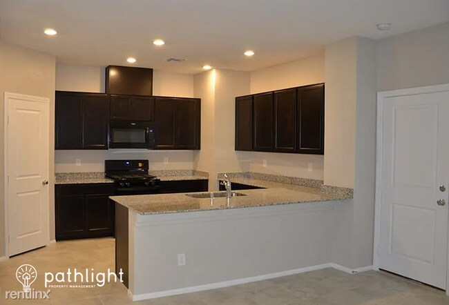 Building Photo - 4 br, 3 bath House - 944 E Dorrell Ln UNIT