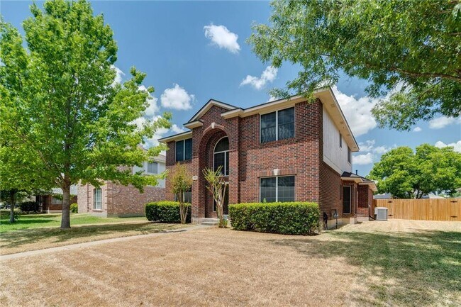 Building Photo - 1102 Black Locust Drive West