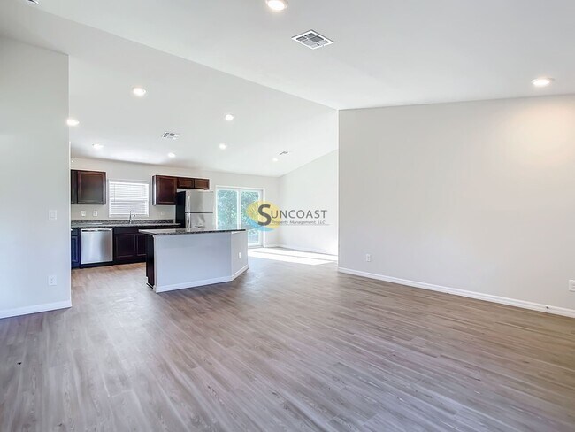 Building Photo - 14832 SW 47th Ct