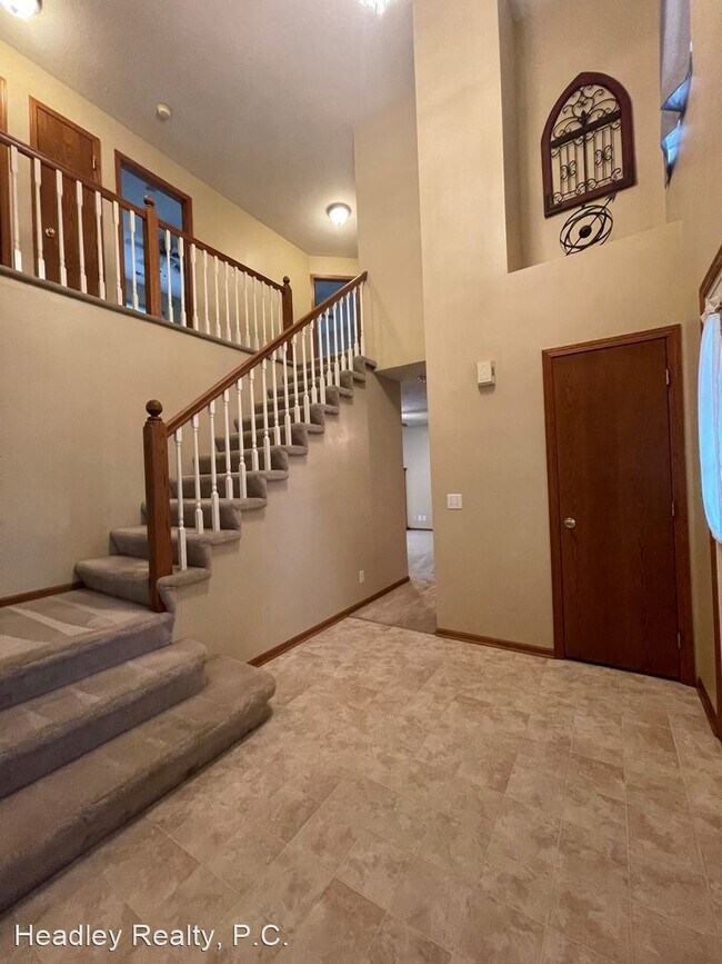 Building Photo - 4 br, 3 bath House - 13603 So 26 St.