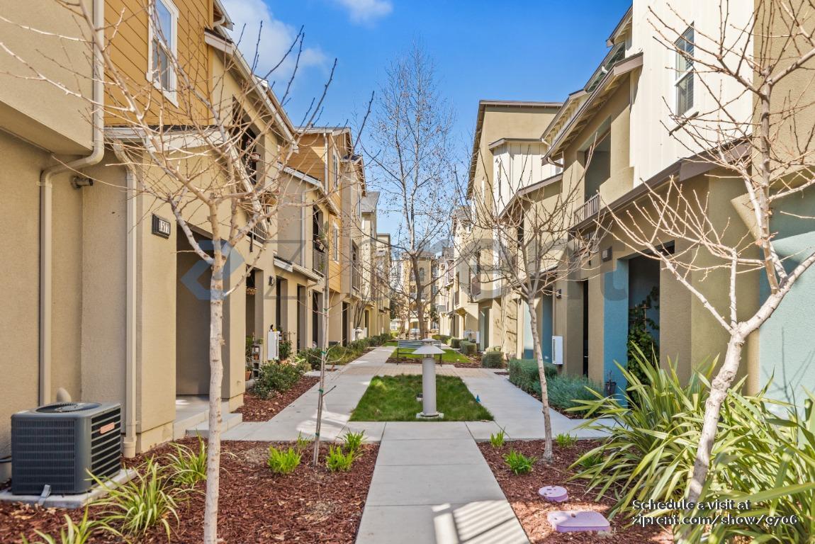 Foto principal - 1505 Coyote Creek Way