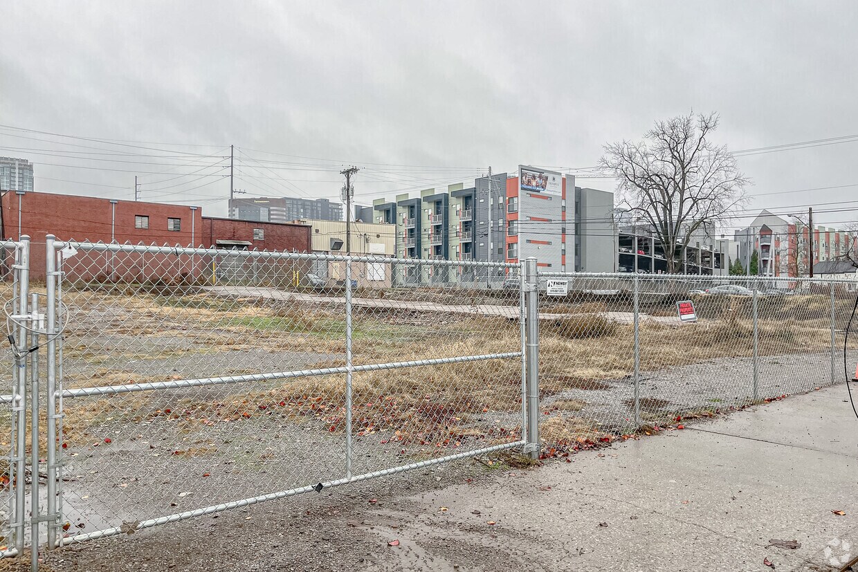Demolished Buildings - 1643 Patterson St