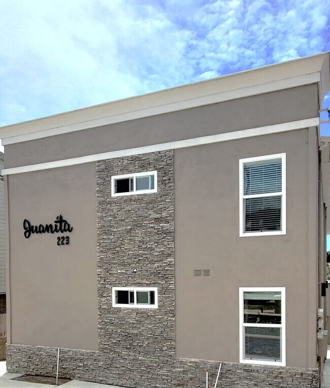 Foto del edificio - 223 N Juanita Ave