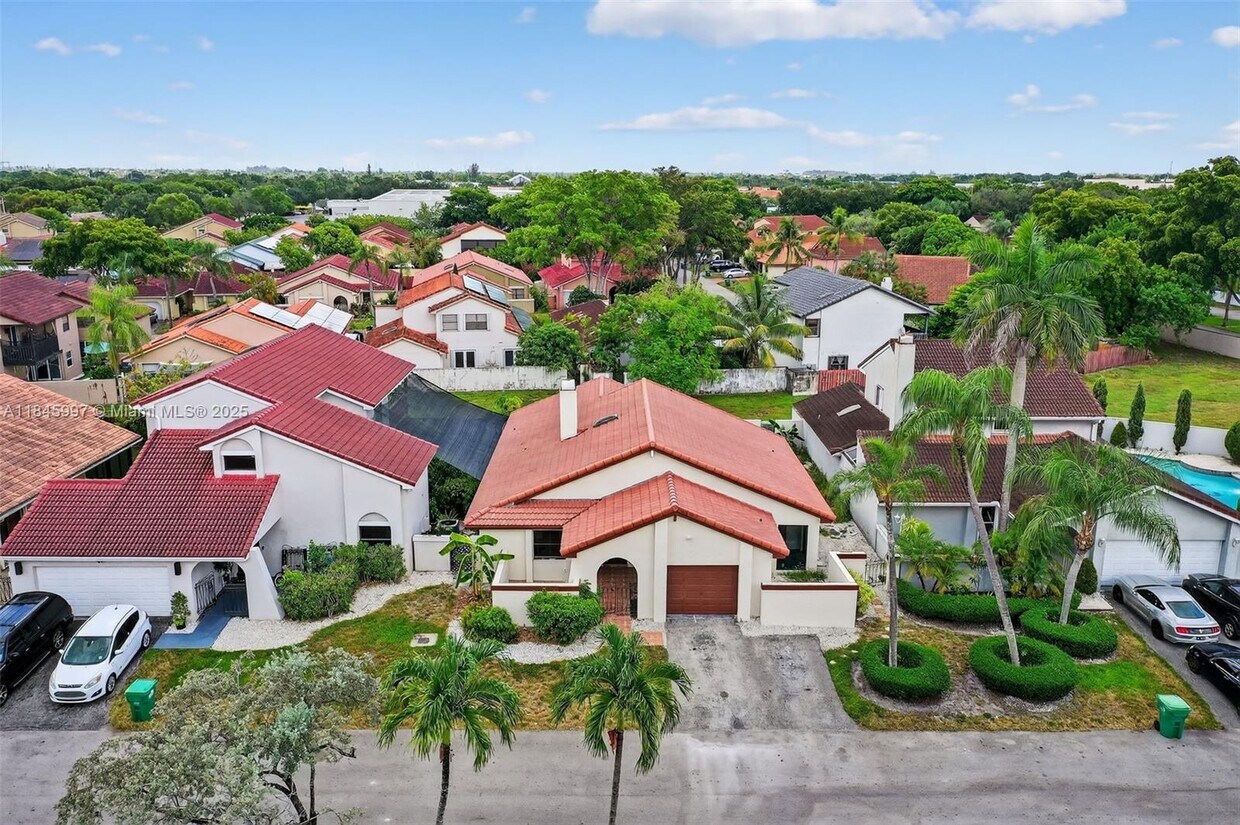 Primary Photo - 17329 NW 62nd Ct