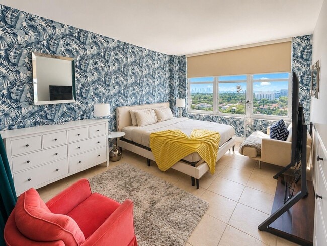 Building Photo - 4747 Collins Ave