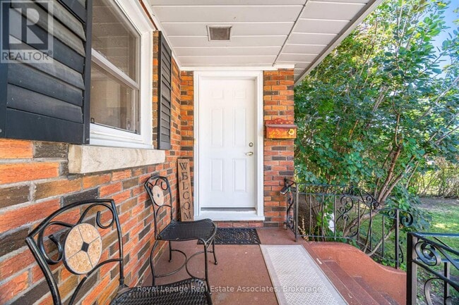 Building Photo - 319 Grantham Ave