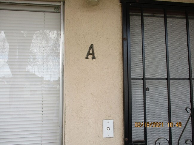 Building Photo - 503 30th St