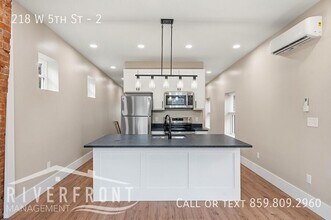 Building Photo - 218 W 5th St