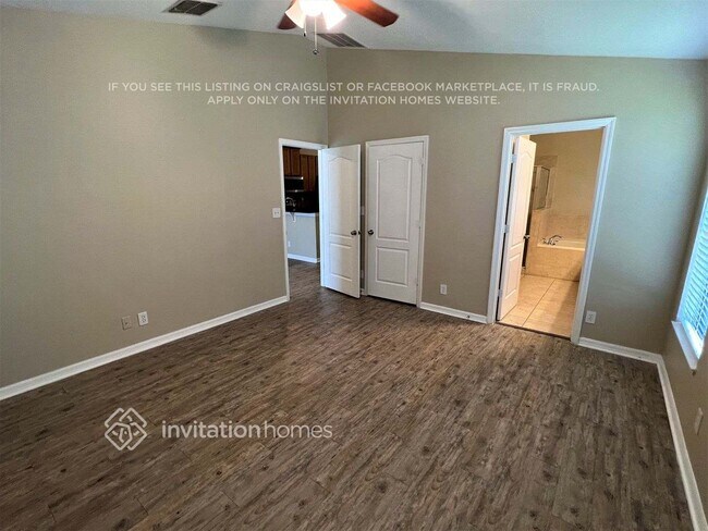 Foto del edificio - 3619 Briar Run Dr