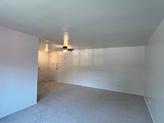 Building Photo - 1120 New Haven Ave