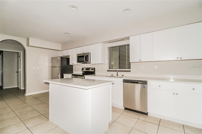 Building Photo - 5312 Sun Valley Ct