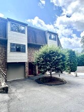 Building Photo - 130 Fillow St