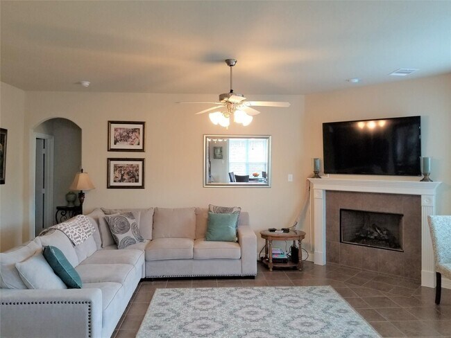 Foto del edificio - 2566 Riverway Dr