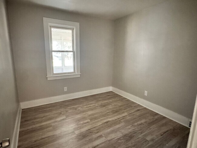 Foto del edificio - Section 8 available for rent now!